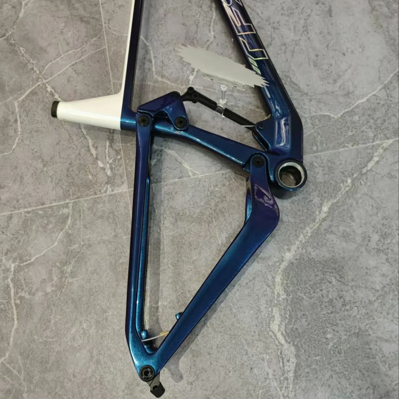 MTB 탄소 섬유 소프트 테일 산악 자전거 프레임, 듀 - Mountain Biking New Forest 리뷰 및 가격